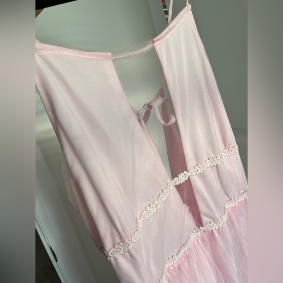 Beach/gender reveal / party gown sexy but elegant - Picture 3 of 4